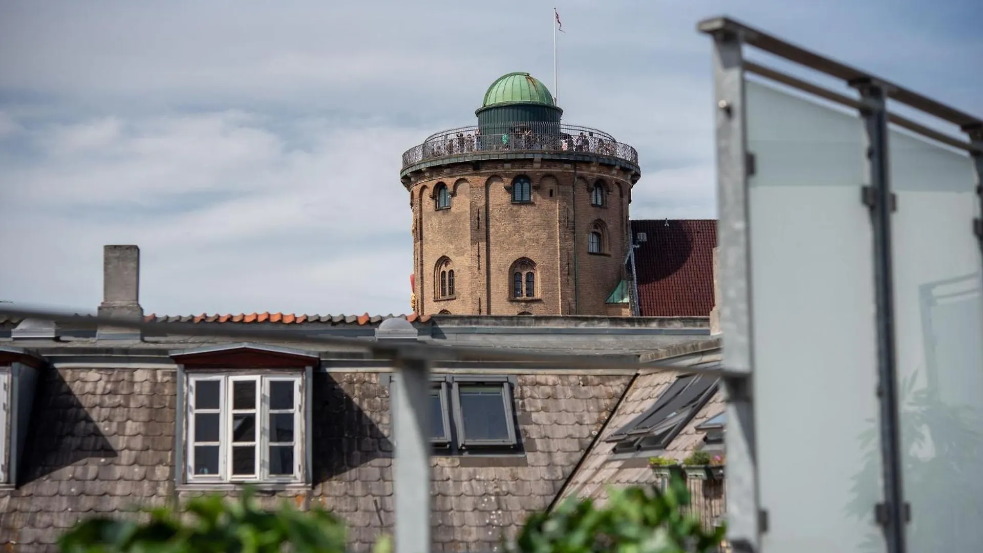 Apartment Sanders Leaves - Precious Two-Bedroom Penthouse In Downtown Copenhagen